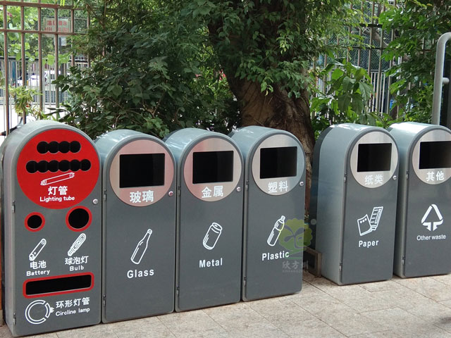 深圳機關單位1+5分類垃圾桶玻金塑紙垃圾桶有害垃圾現(xiàn)場擺放